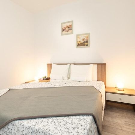 Apartments Doris, Krk 克尔克 外观 照片