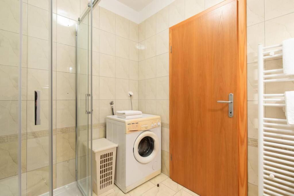 Apartments Doris, Krk 克尔克 外观 照片