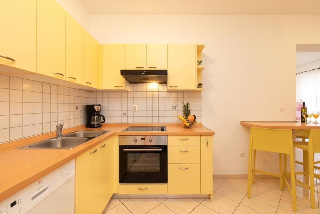 Apartments Doris, Krk 克尔克 外观 照片