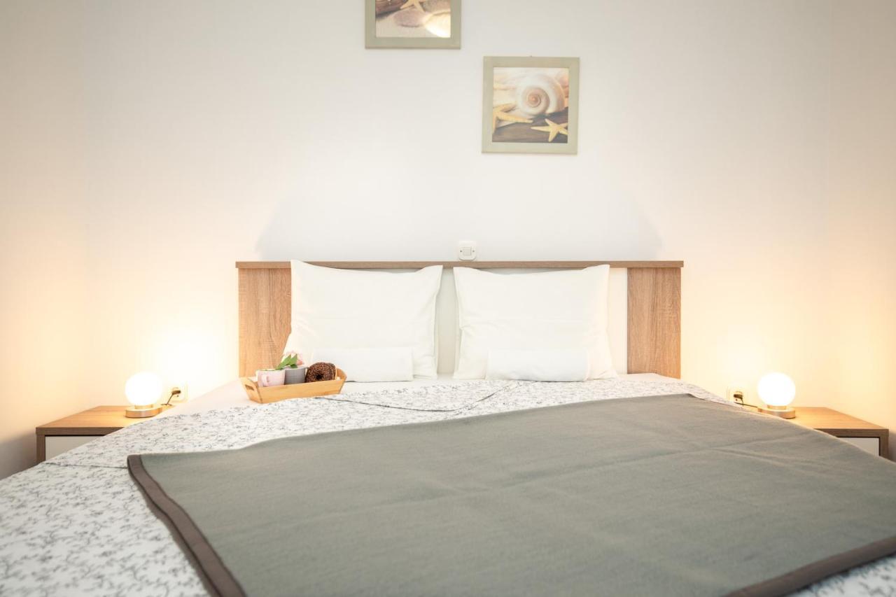 Apartments Doris, Krk 克尔克 外观 照片