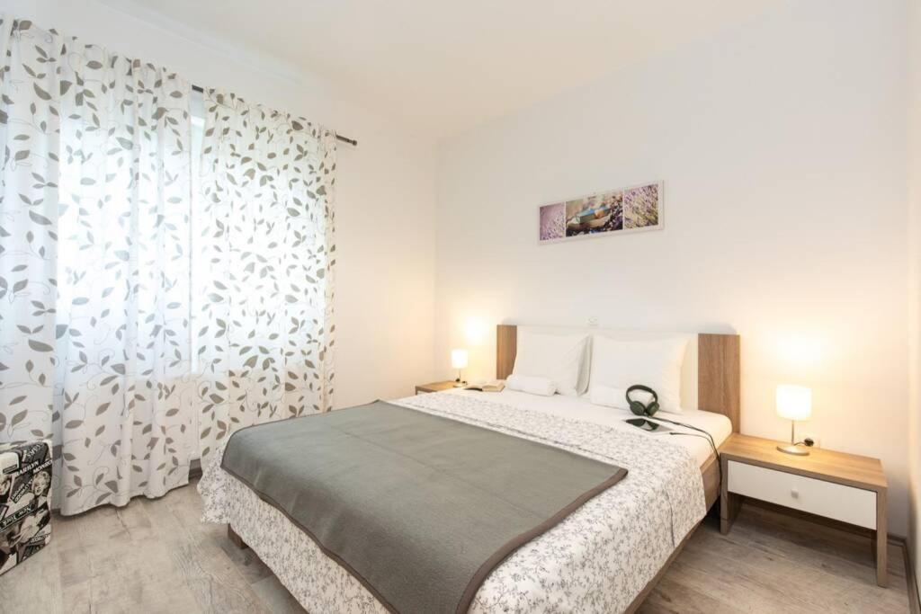 Apartments Doris, Krk 克尔克 外观 照片