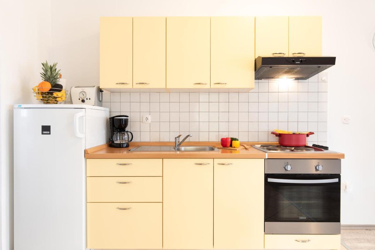 Apartments Doris, Krk 克尔克 外观 照片