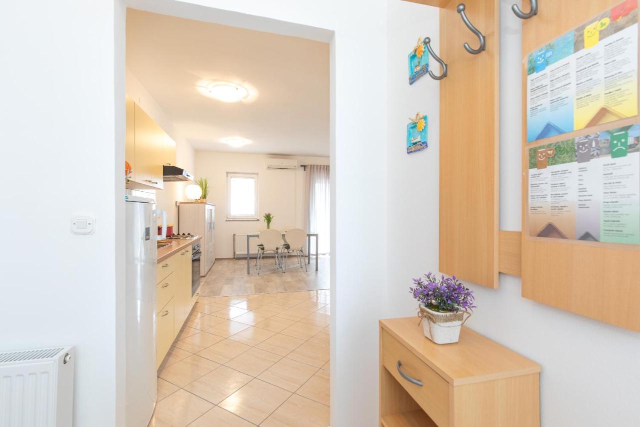 Apartments Doris, Krk 克尔克 外观 照片